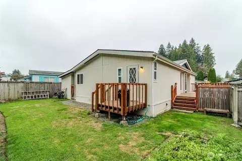 Exterior - 2309 Estero Ave, Enumclaw, WA 98022 photo 4 of 6