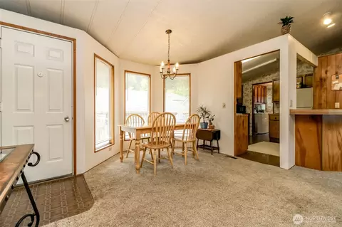 Entry Way - 2309 Estero Ave, Enumclaw, WA 98022 photo 1 of 2