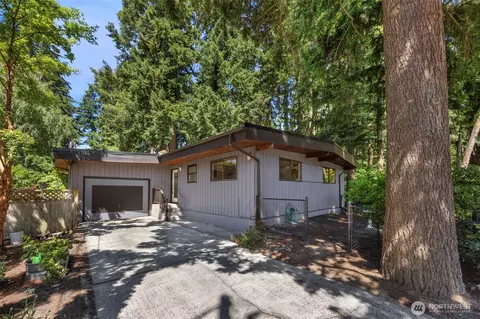 12521 2nd Ave NE, Seattle, WA 98125