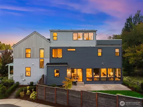 17691 NE 118th Ct, Redmond, WA 98052