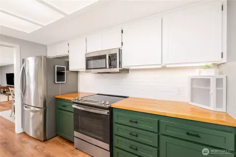 Kitchen - 310 S Scott Dr, Sequim, WA 98382 photo 2 of 4