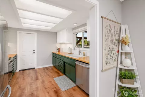 Kitchen - 310 S Scott Dr, Sequim, WA 98382 photo 1 of 4