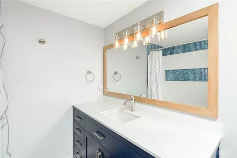 Bath - 310 S Scott Dr, Sequim, WA 98382 photo 4 of 4