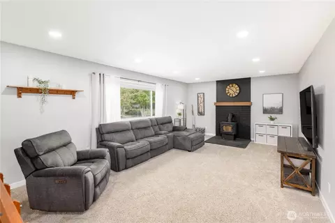 Living - 310 S Scott Dr, Sequim, WA 98382 photo 2 of 3