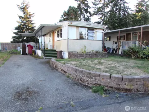 5220 176th St SW #28, Lynnwood, WA 98037