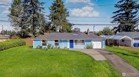 8105 Fairway Dr SW, Lakewood, WA 98498