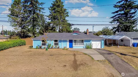 8105 Fairway Dr SW, Lakewood, WA 98498