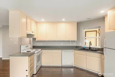 Kitchen - 544 Pine Ct, Sequim, WA 98382 photo 3 of 3