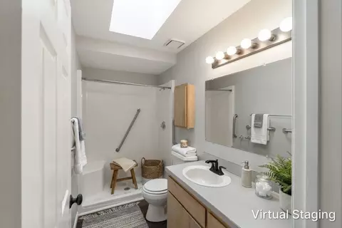 Bath - 544 Pine Ct, Sequim, WA 98382 photo 3 of 4