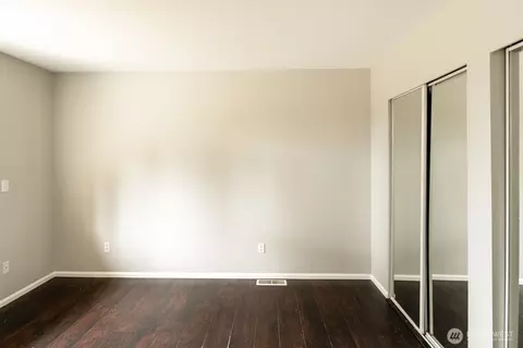 Bedroom - 544 Pine Ct, Sequim, WA 98382 photo 4 of 5