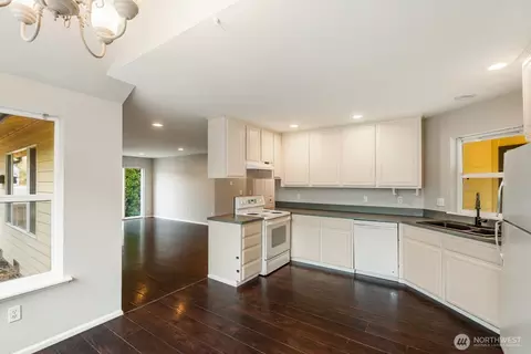 Kitchen - 544 Pine Ct, Sequim, WA 98382 photo 1 of 3