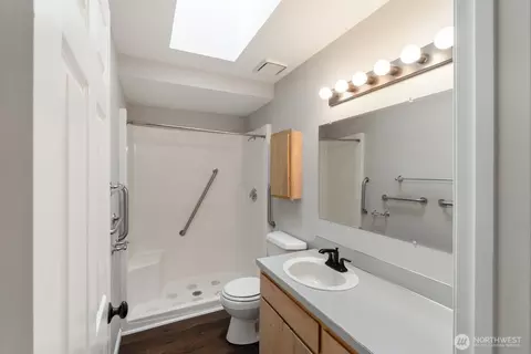 Bath - 544 Pine Ct, Sequim, WA 98382 photo 4 of 4