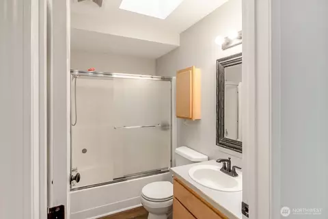 Bath - 544 Pine Ct, Sequim, WA 98382 photo 2 of 4