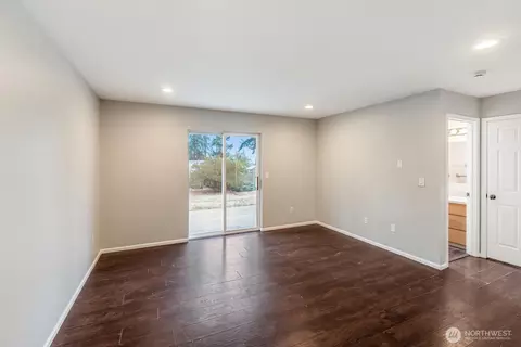 Living - 544 Pine Ct, Sequim, WA 98382 photo 6 of 6