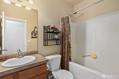 Bath - 409 Balmer St SW, Orting, WA 98360 photo 1 of 3