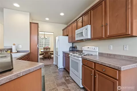Kitchen - 409 Balmer St SW, Orting, WA 98360 photo 1 of 1