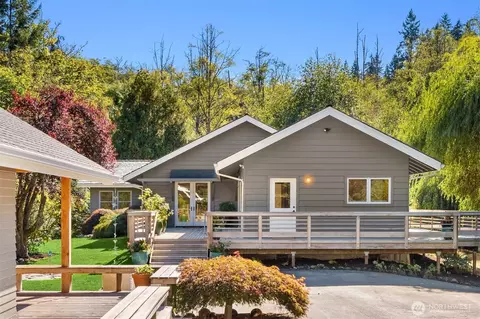 7183 NEagle Harbor Dr NE, Bainbridge Island, WA 98110