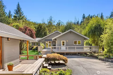 7183 NEagle Harbor Dr NE, Bainbridge Island, WA 98110