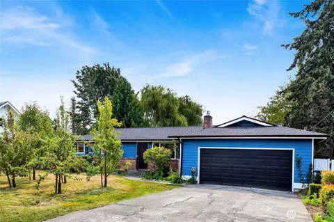 875 Adelia St, Blaine, WA 98230