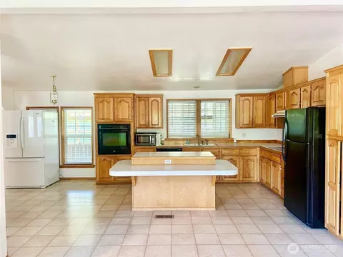 Kitchen - 234 SE St, Forks, WA 98331 photo 1 of 1