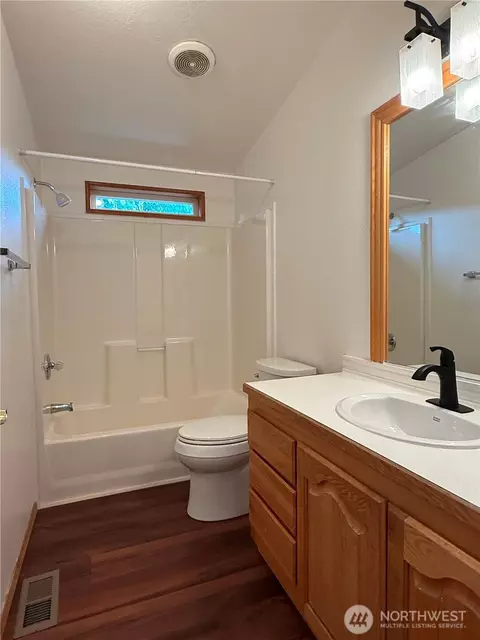 Bath - 234 SE St, Forks, WA 98331 photo 3 of 3