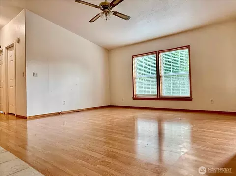 Living - 234 SE St, Forks, WA 98331 photo 1 of 4