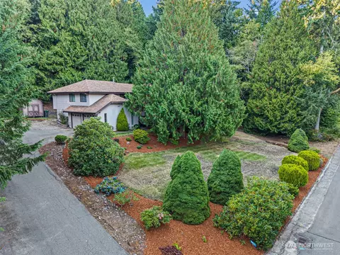 4417 NW Cascade St, Silverdale, WA 98383