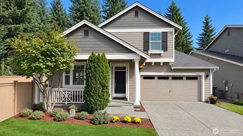 34614 SE Curtis Dr, Snoqualmie, WA 98065