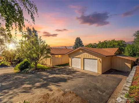 116 View Ridge Cir, Wenatchee, WA 98801