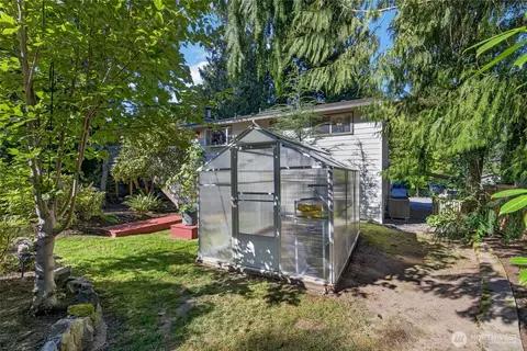 Exterior - 6 156th Pl SW, Bothell, WA 98012 photo 6 of 13