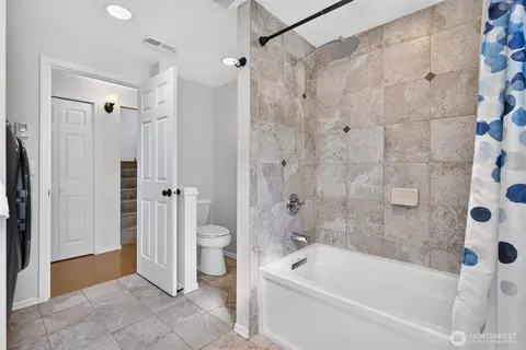 Bath - 6 156th Pl SW, Bothell, WA 98012 photo 2 of 2