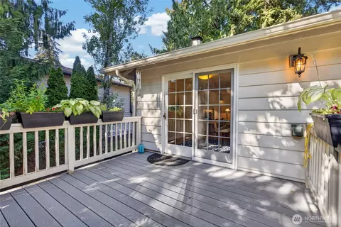 Exterior - 6 156th Pl SW, Bothell, WA 98012 photo 5 of 13
