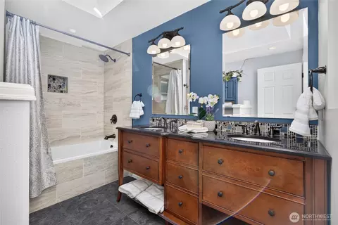 Bath - 6 156th Pl SW, Bothell, WA 98012 photo 1 of 2