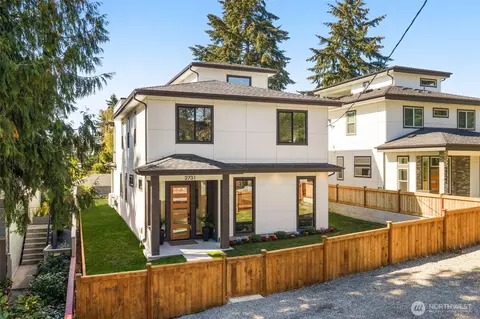 2731 50th Ave SW, Seattle, WA 98116