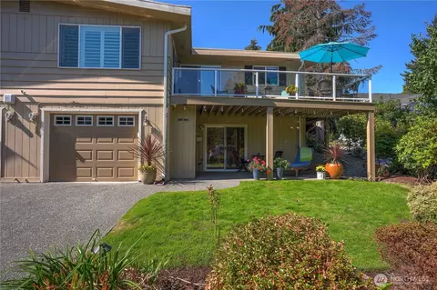 6205 Soundview Dr, Gig Harbor, WA 98335