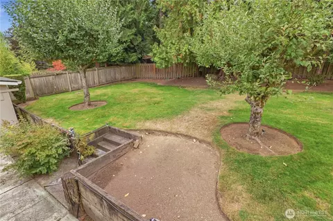 Exterior - 16916 29th Dr SE, Bothell, WA 98012 photo 9 of 10
