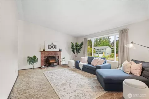 Living - 16916 29th Dr SE, Bothell, WA 98012 photo 1 of 2
