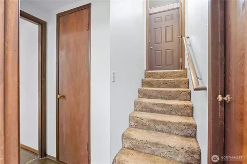 Entry Way - 16916 29th Dr SE, Bothell, WA 98012 photo 2 of 2