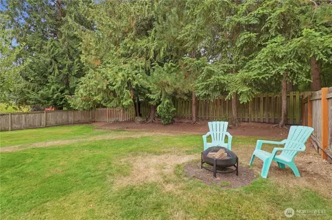 Exterior - 16916 29th Dr SE, Bothell, WA 98012 photo 6 of 10
