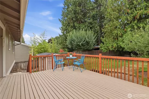 Exterior - 16916 29th Dr SE, Bothell, WA 98012 photo 3 of 10