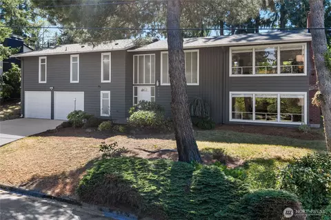 6215 122nd Ave SE, Bellevue, WA 98006