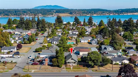 1616 12th St, Anacortes, WA 98221