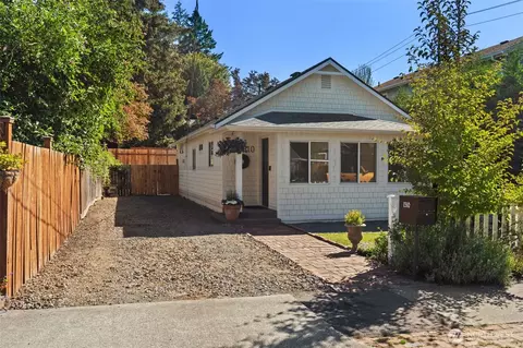 1310 N Montgomery Ave, Bremerton, WA 98312