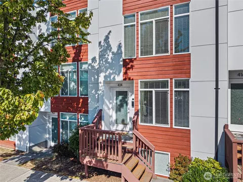 414 NE 73rd St, Seattle, WA 98115