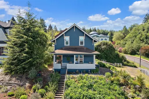 716 First St W, South Bend, WA 98586