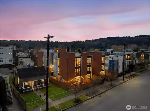 547 S Sullivan St, Seattle, WA 98108