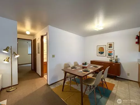 Dining - 172 Lovers Ln #B106, Eastsound, WA 98245 photo 1 of 1