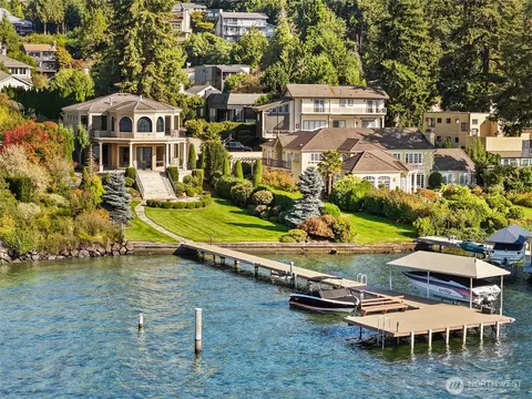 6049 NE 135th St, Kirkland, WA 98034