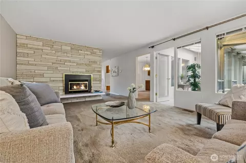 Living - 8910 Whitechuck Dr, Everett, WA 98208 photo 3 of 5