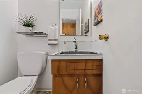 Bath - 8910 Whitechuck Dr, Everett, WA 98208 photo 3 of 3